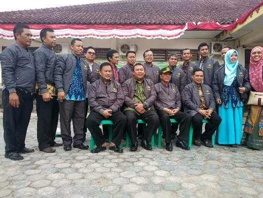 11Penyerahan-mahasiswa-KPM-di-Pesisir-Barat.jpg