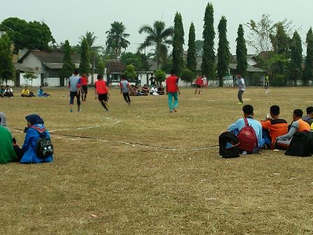 45lomba-pbak.jpg