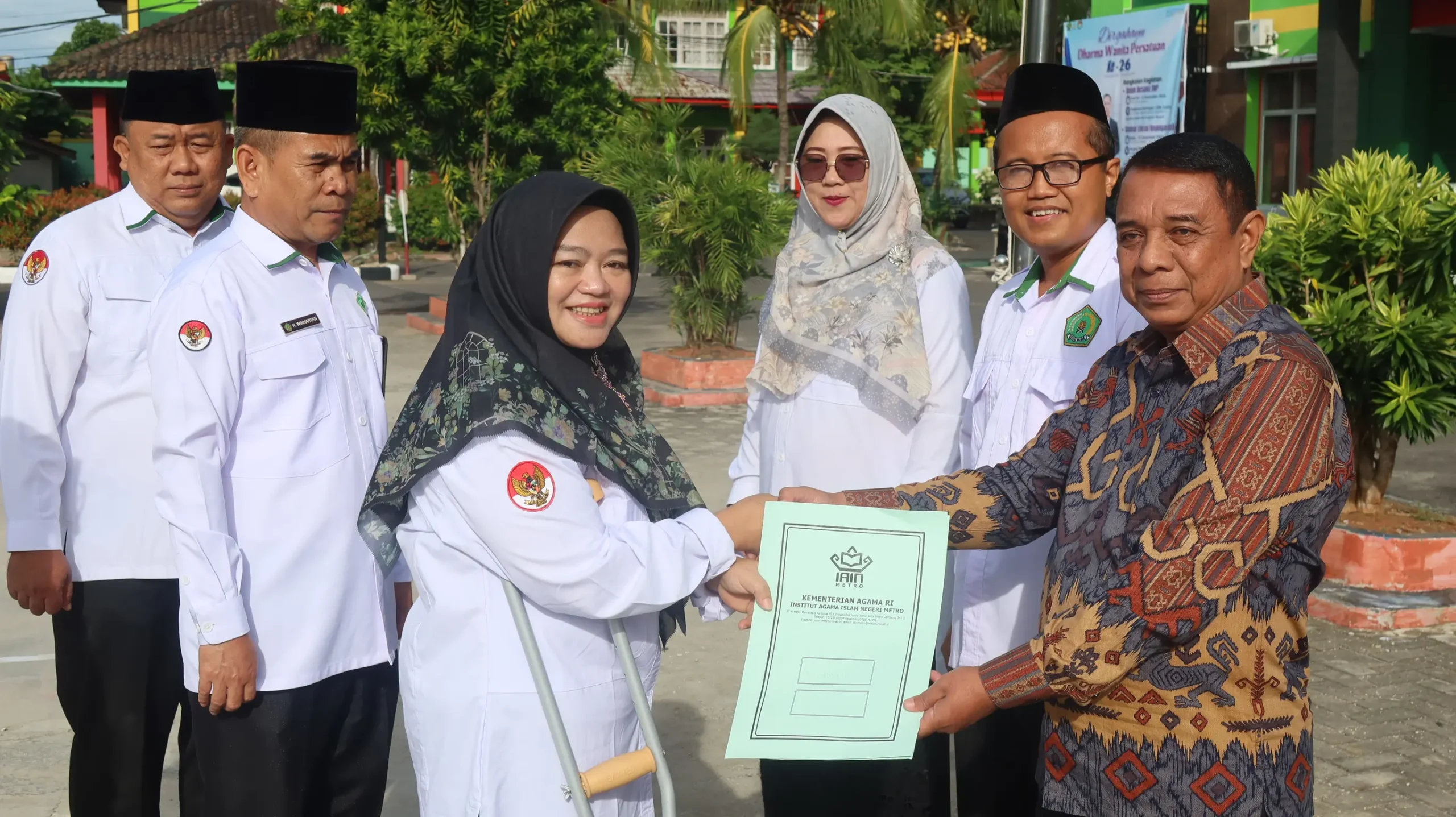 Penyerhan SK Pnsiaun Tri Pramasetia